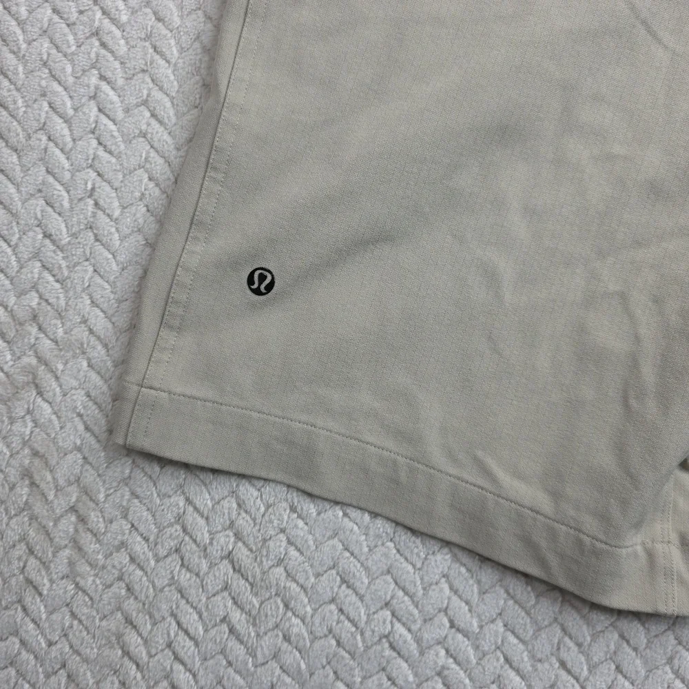 Lululemon Cadence Commute Shorts Tan Khaki Nylon Stretch Size 30